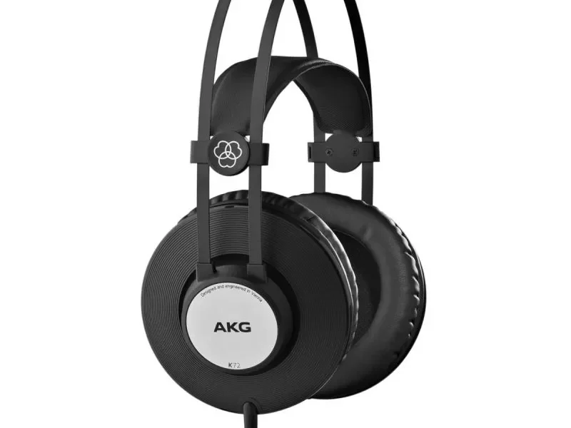 Audífonos de estudio AKG K72 cerrados, diseño profesional