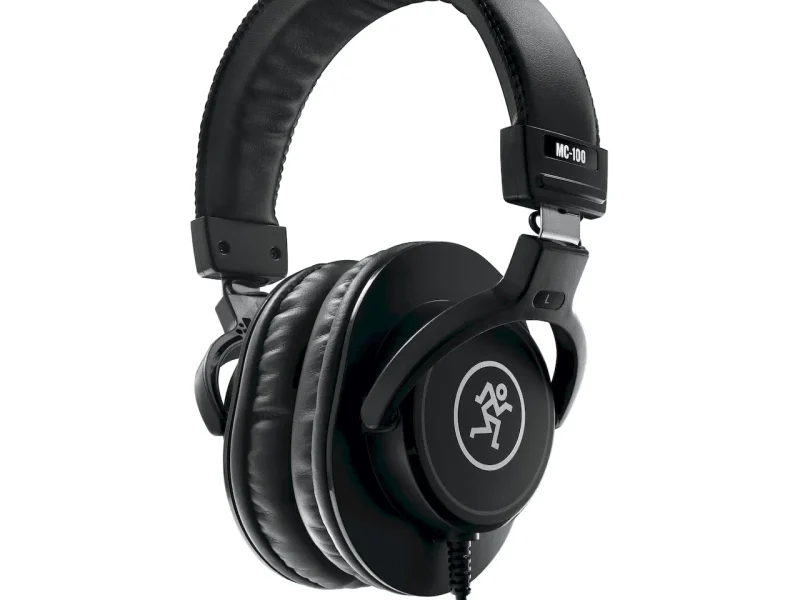 Audífonos profesionales Mackie MC-100 con diseño cerrado y cable en espiral