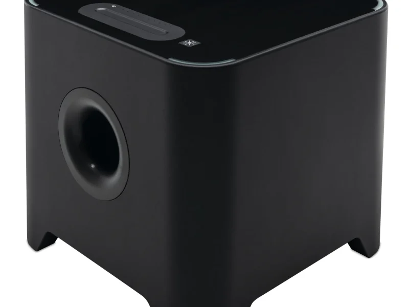Subwoofer Mackie CR6S-X compacto de 6.5 pulgadas en color negro